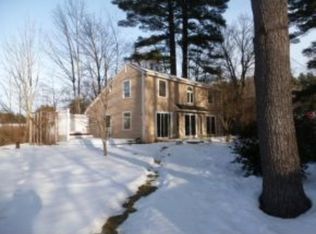 1 McKinley Ave, Derry, NH 03038