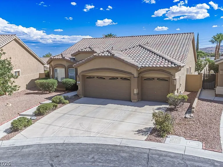 11209 Dell Cliffs Ct — Photo 1