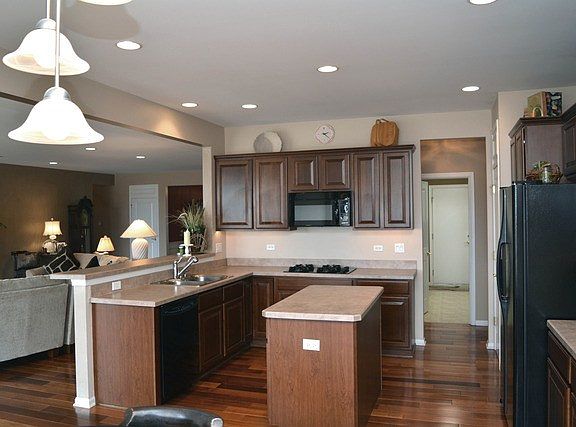 4th image of 11204 Greenway Dr