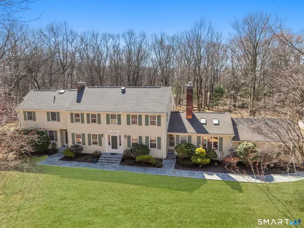 11 Highview Drive, Woodbridge, CT 06525