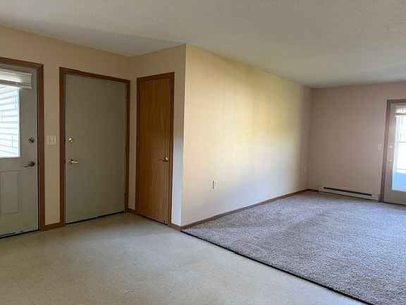 4th image of 1019 Frontage Rd #3