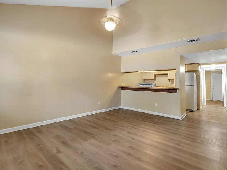 2355 Sandpiper St — Photo 1
