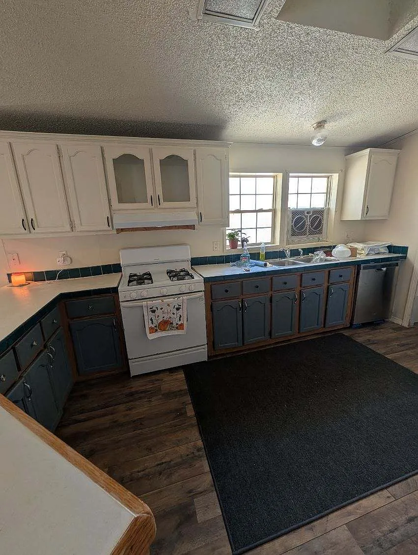 5 bed, $1,800 — Photo 3