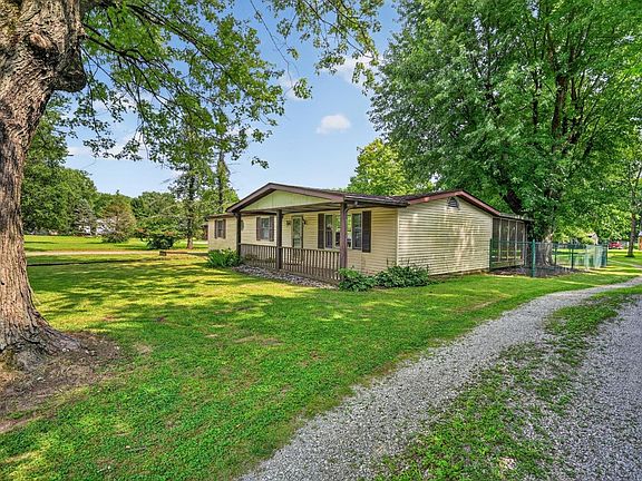 3rd image of 2373 Sneakville Rd