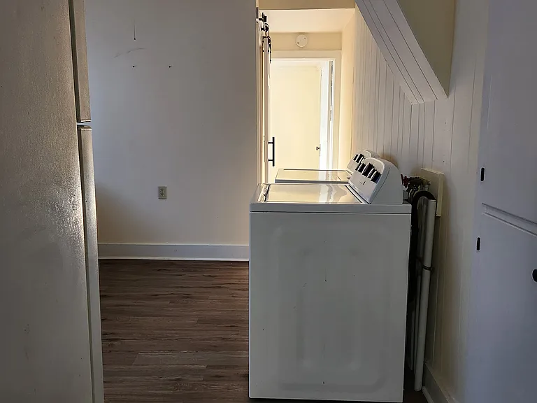 24 E 4th St #101 — Photo 8