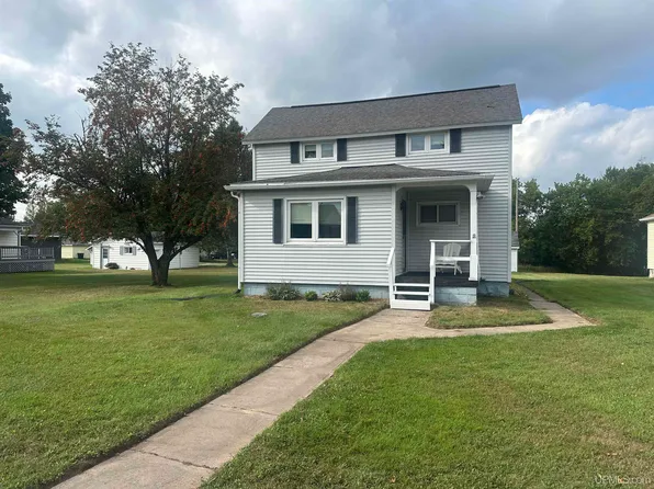 417 Berkshire Ave, Caspian, MI 49915