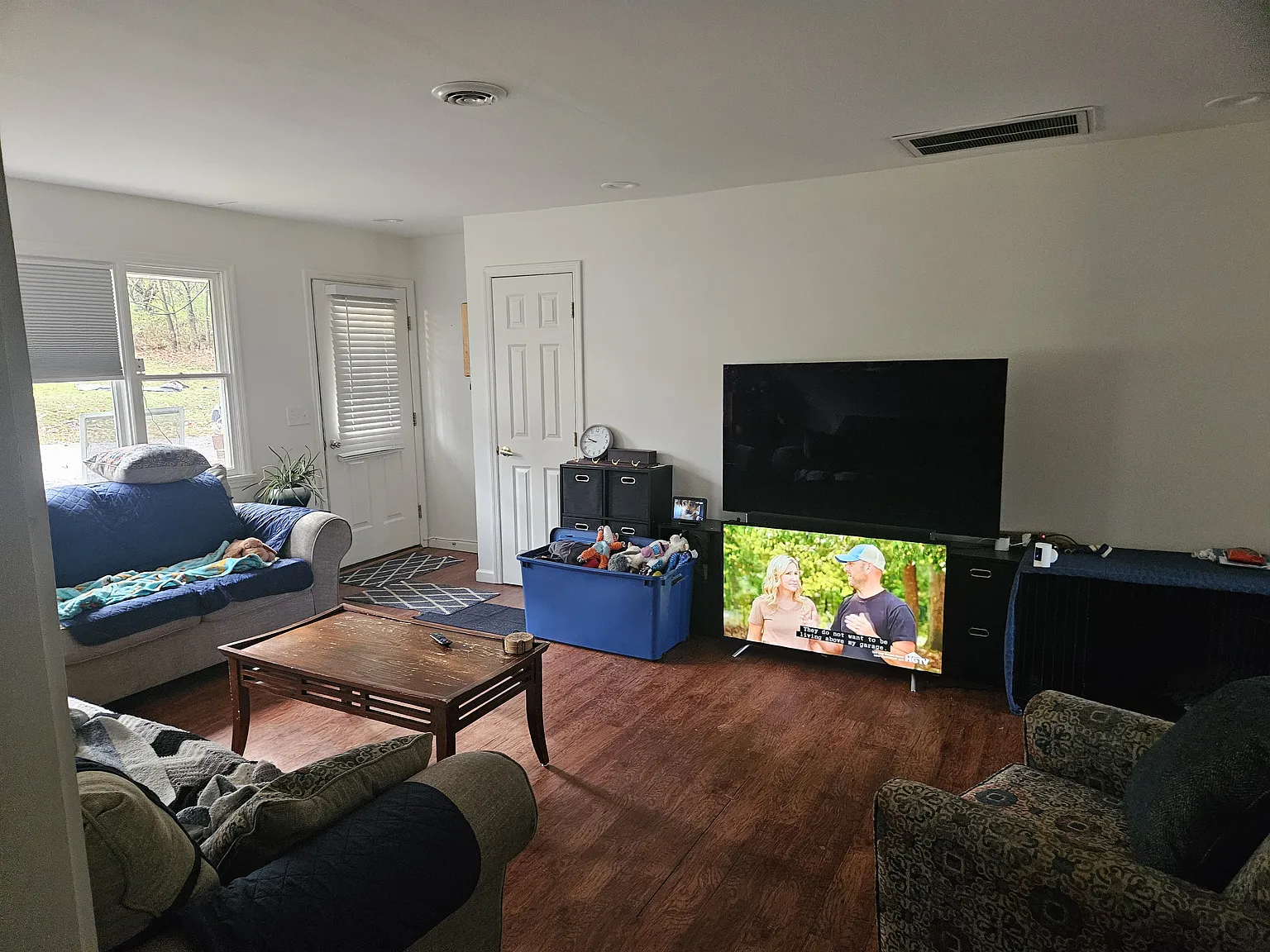 3 bed, 1400 sqft, $2,100 — Photo 3