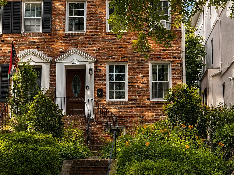 4431 P St NW — Photo 1
