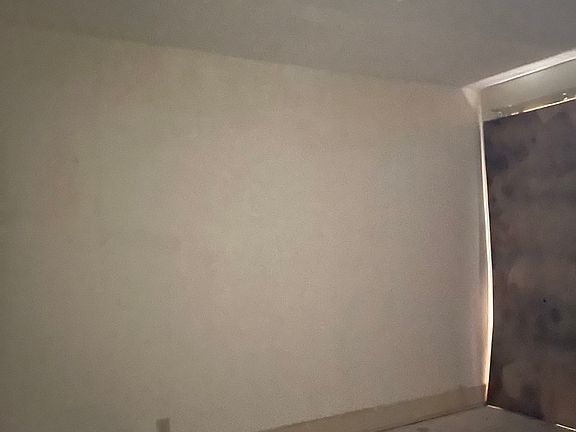 3rd image of 10722 S Langley Ave