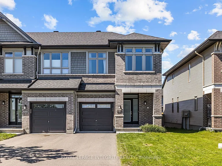691 Capricorn Cir — Photo 1