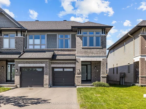 691 Capricorn Cir, Ottawa, ON K4M 0J5