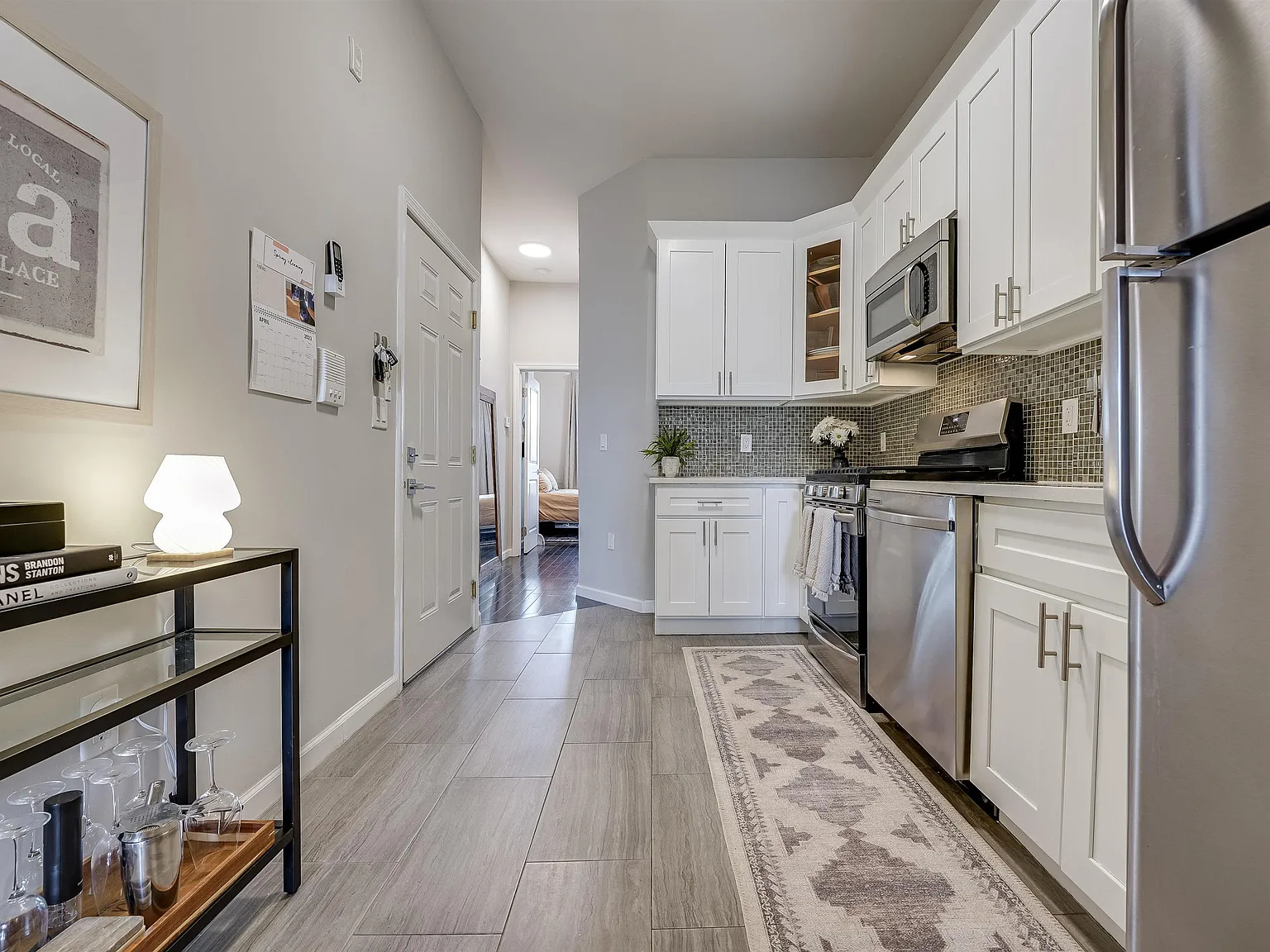 2 bed, 1.0 bath, 615 sqft, $2,600 — Photo 2