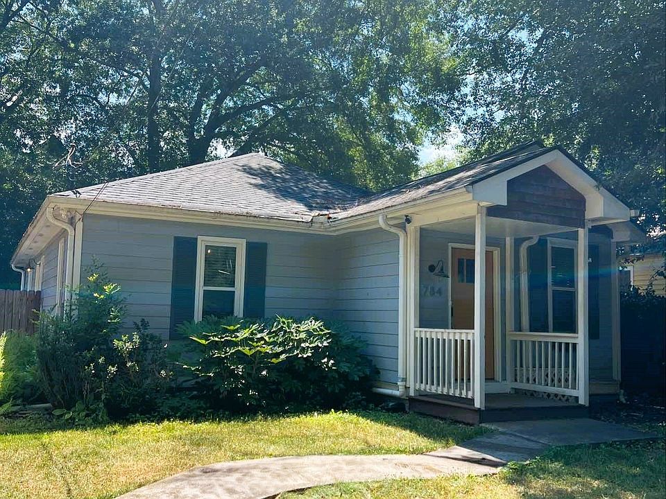 1st image of 784 Hillmont Ave
