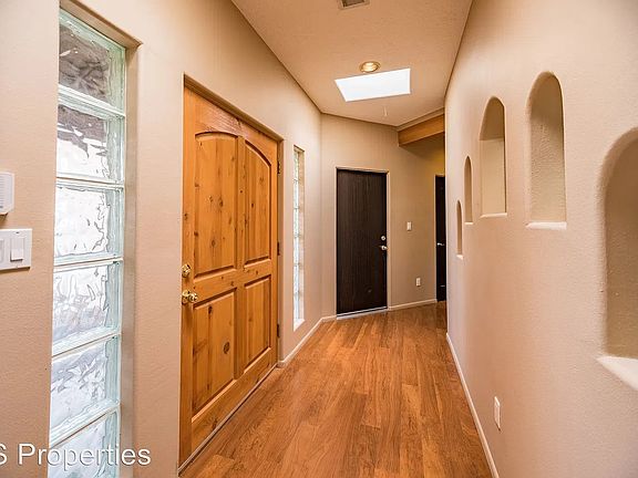 2nd image of 6505 High Ridge Pl NE