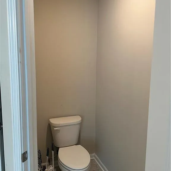 7226 Gladstone Cir — Photo 5