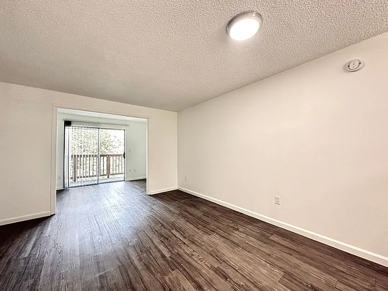 West on Murray Apartments — Photo 49