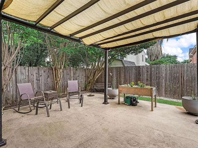 4518 Wescott Dr — Photo 6