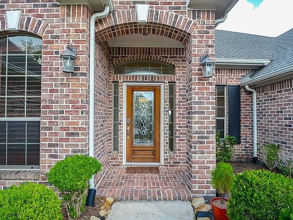 2nd image of 11901 Shady Sands Pl