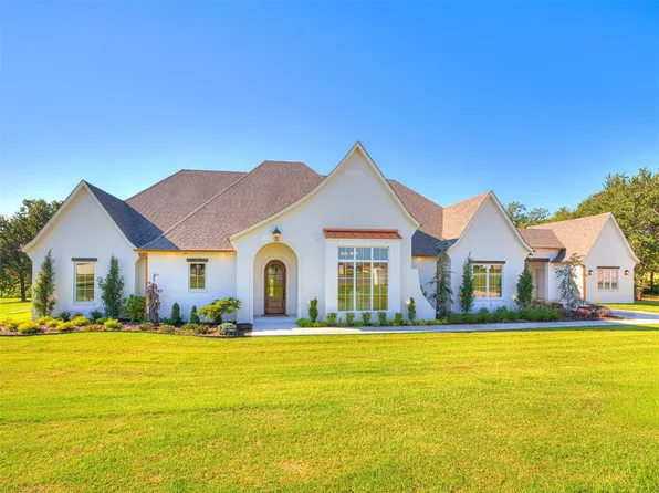 2297 Summit Ln, Blanchard, OK 73010