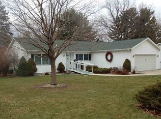 409 E Barbara St, Mount Morris, IL 61054