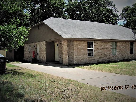 3rd image of 1100 Oak Knoll Dr