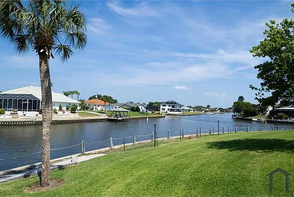 2 bed, 1127 sqft, $1,700 — Photo 3