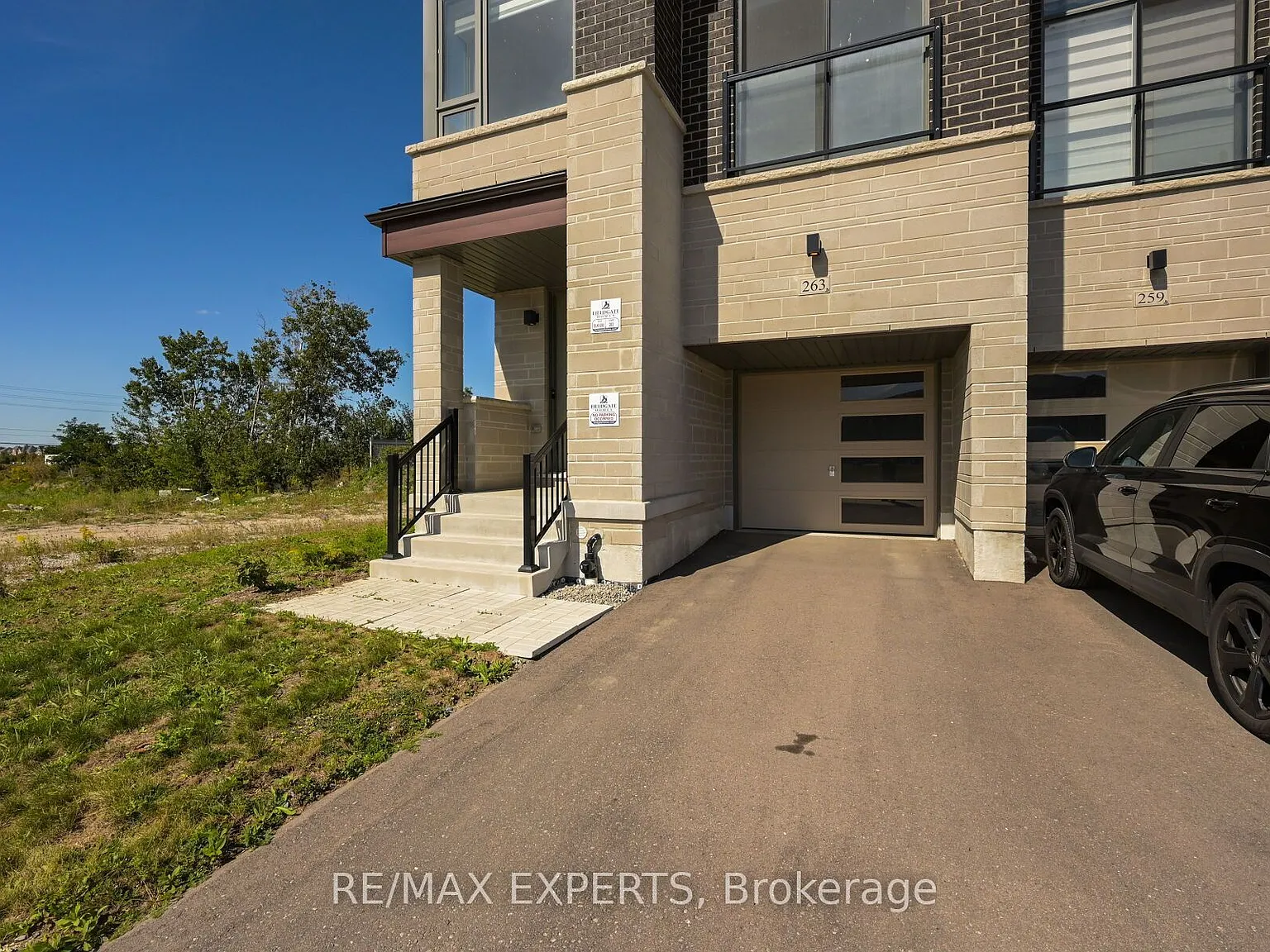 4 bed, $4,200 — Photo 1