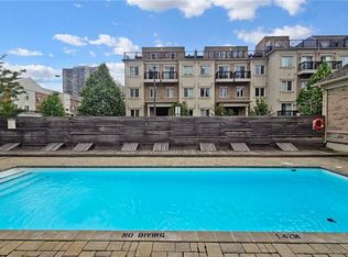 19 Coneflower Cres #258, Toronto, ON