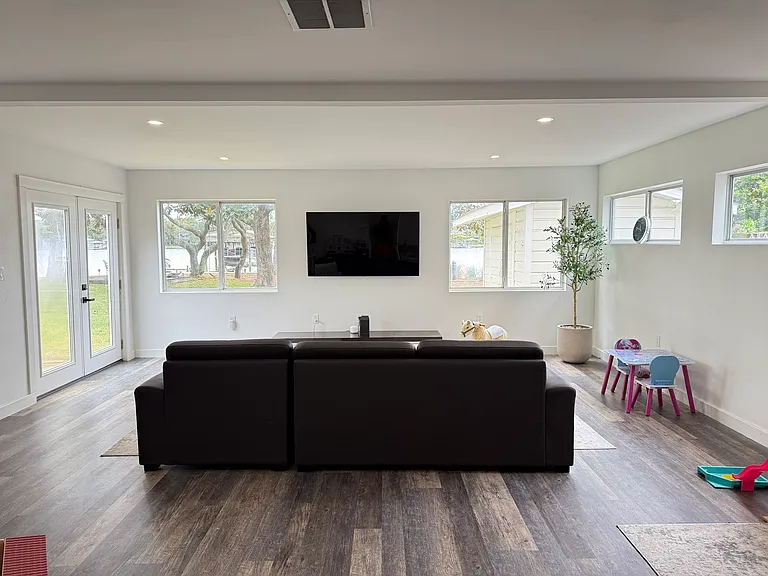 533 Pocahontas Dr — Photo 42