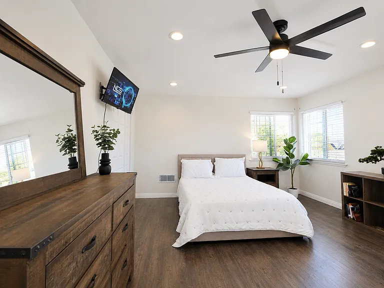 16772 Scotsdale Cir — Photo 35