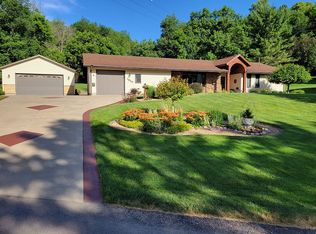 1825 Putter Ct, Onalaska, WI 54650
