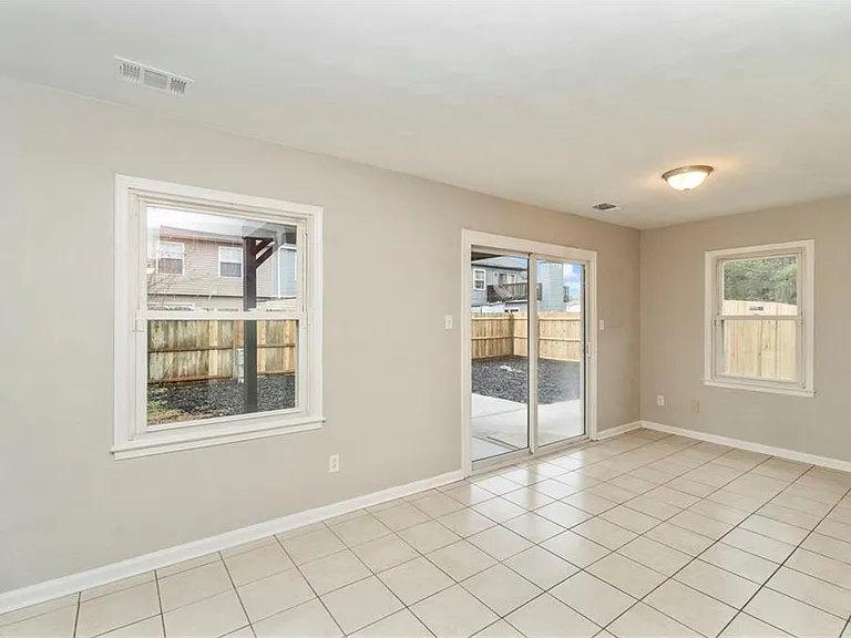 5989 Clear Springs Ct — Photo 12