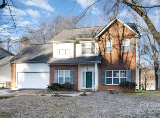 1009 Stinson Glen Ln, Charlotte, NC 28214