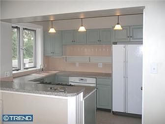 3rd image of 232 W Gorgas Ln