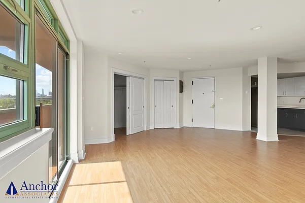 Rented by Anchor Associates | media 33