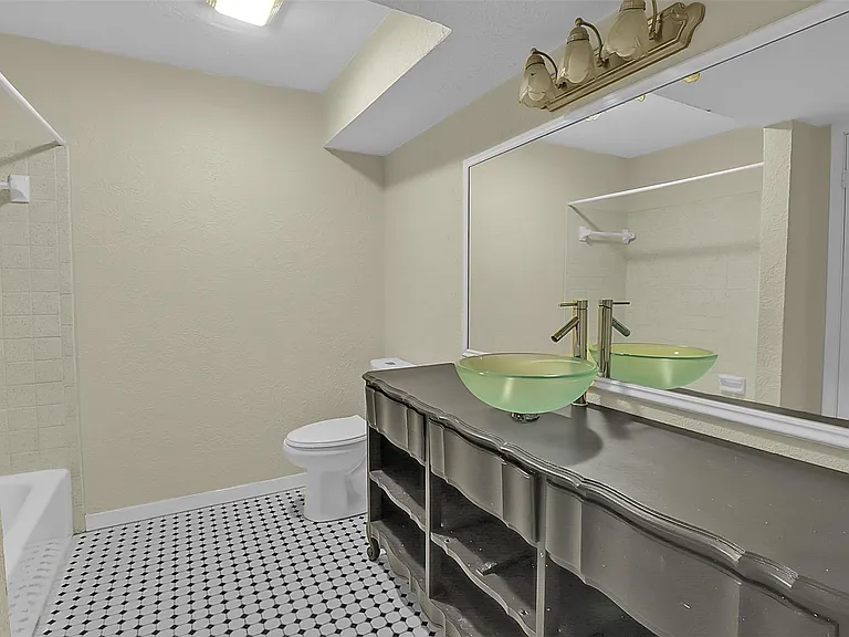 1304 Ward Rd #5 — Photo 14