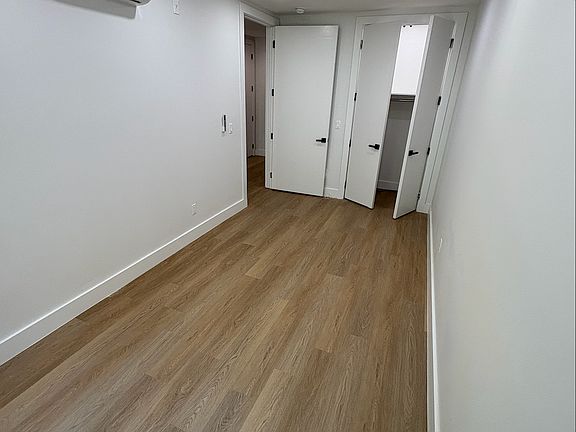 4th image of 231 Tompkins Ave #1D