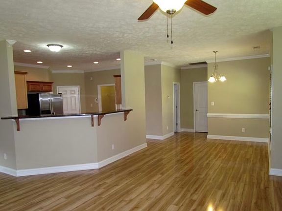 5th image of 4009 Quarry Hollow Dr