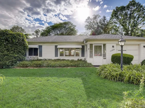 16855 Beech Daly Rd, Redford, MI 48240