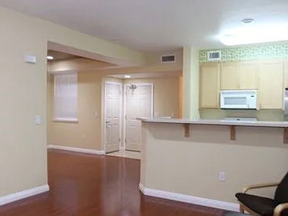 3rd image of 2177 Alum Rock Ave
