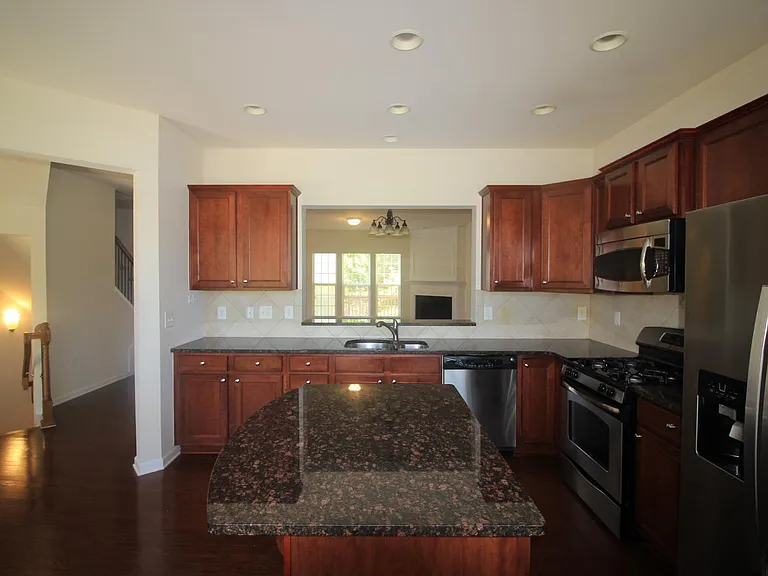 8809 Macedonia Lake Dr — Photo 7