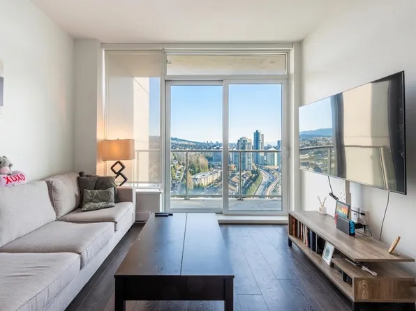 4650 Brentwood Blvd #1801, Burnaby, BC V5C 0M3