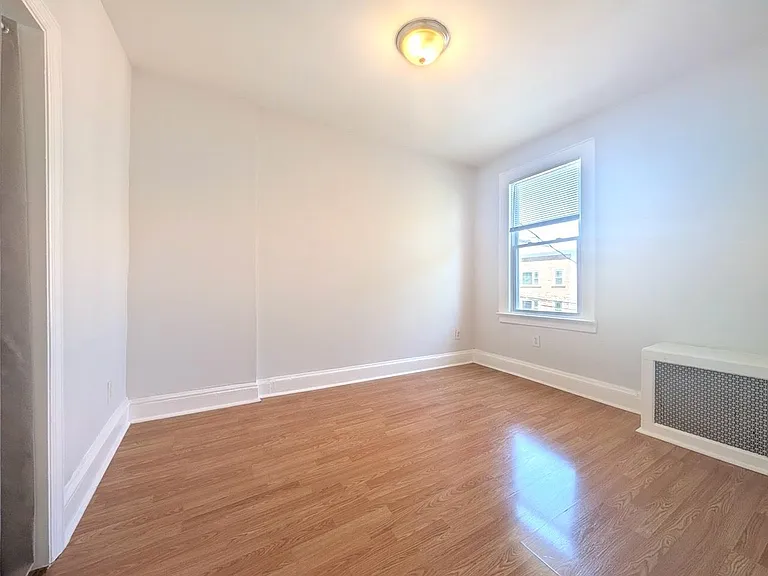 69 Beacon Ave #3 — Photo 10