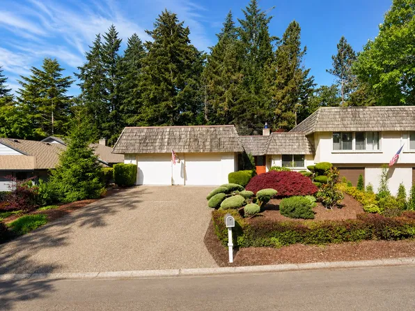 242 Greenridge Dr, Lake Oswego, OR 97035
