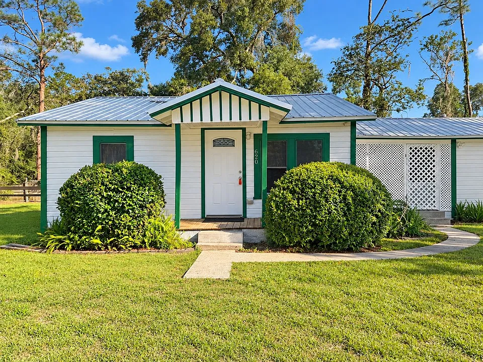 620 NW 40th Ave