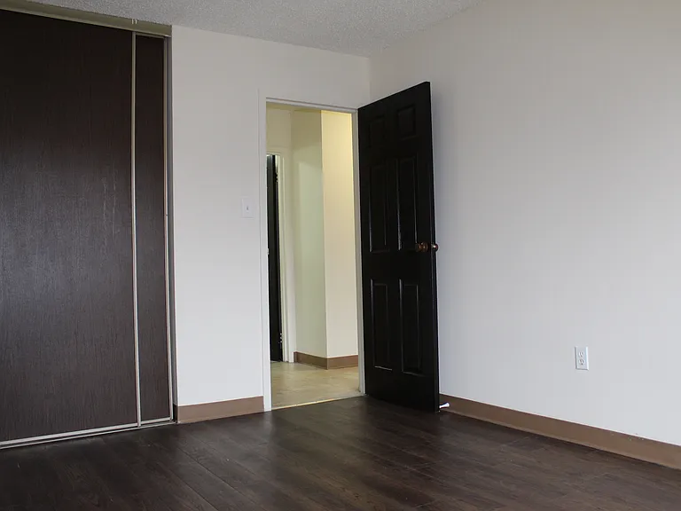 615 Confederation Dr — Photo 17