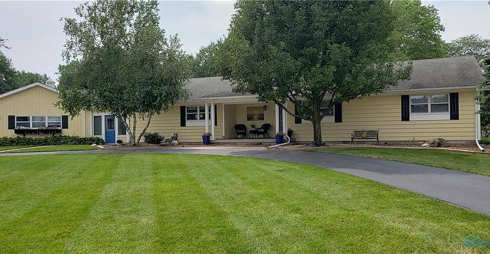 1st image of 2 Valleyview Dr