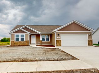 606 34th St, Peru, IL 61354