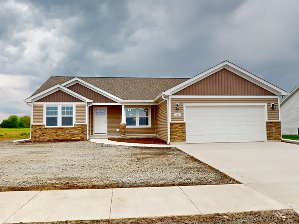 606 34th St, Peru, IL 61354