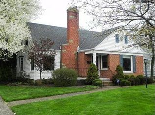 1777 Wright Ave, Rocky River, OH 44116